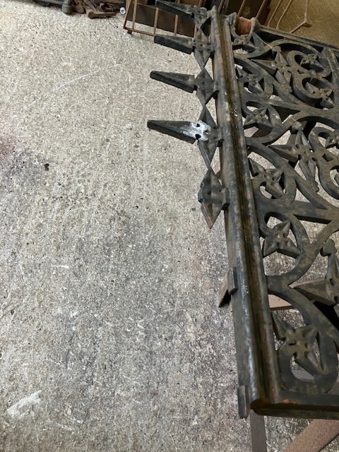 Cast iron gate restored